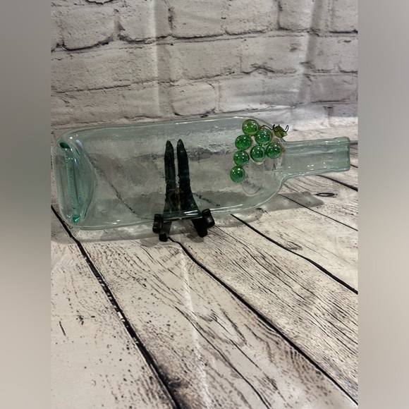 Handcrafted Artist Flatten Glass bottle cheese platter - Picture 7 of 16